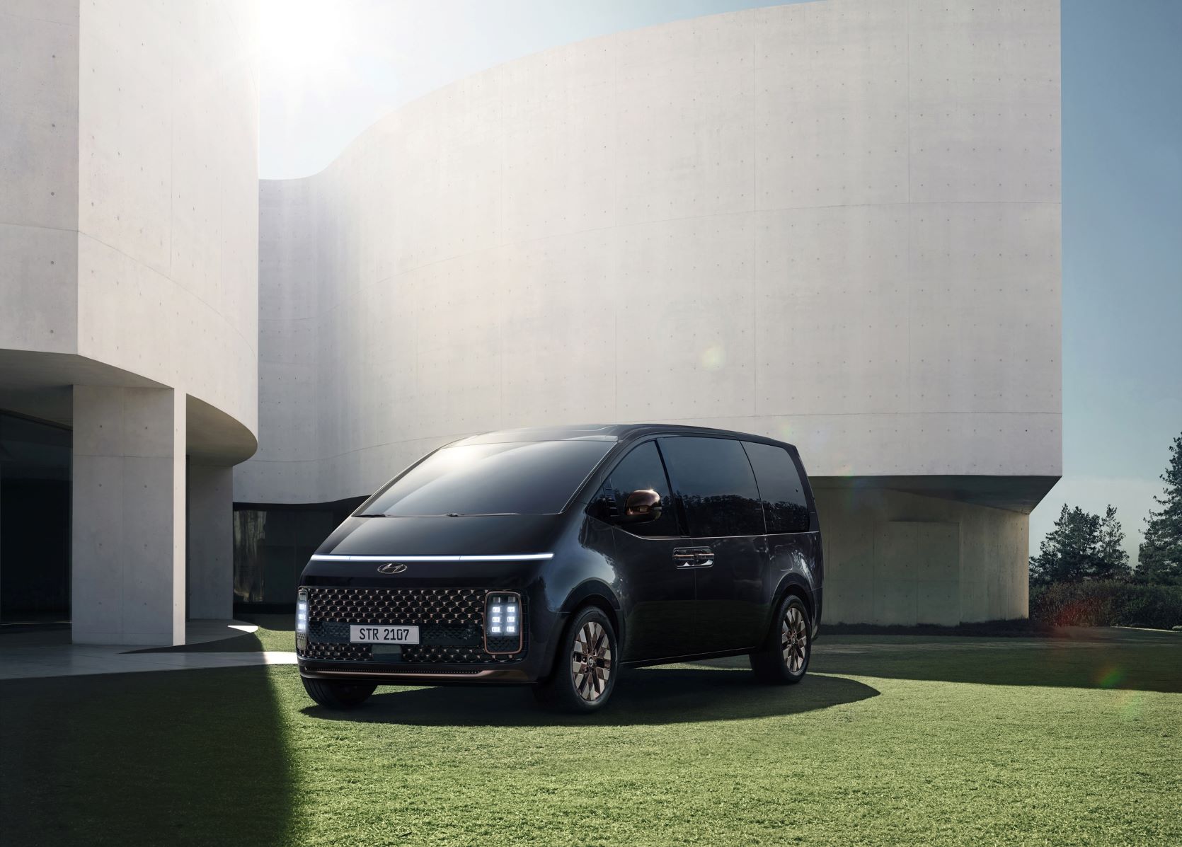 Hyundai Motor Company today officially launched its new STARIA multi-purpose vehicle  via a digital world premiere